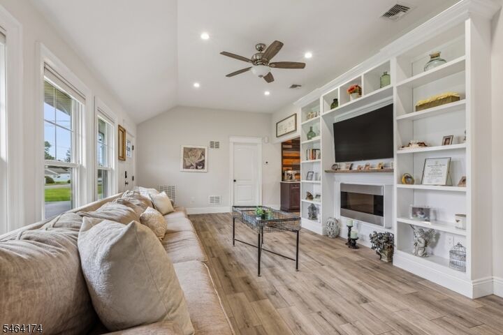 Property Photo:  4 Stuart Ln  NJ 07470 