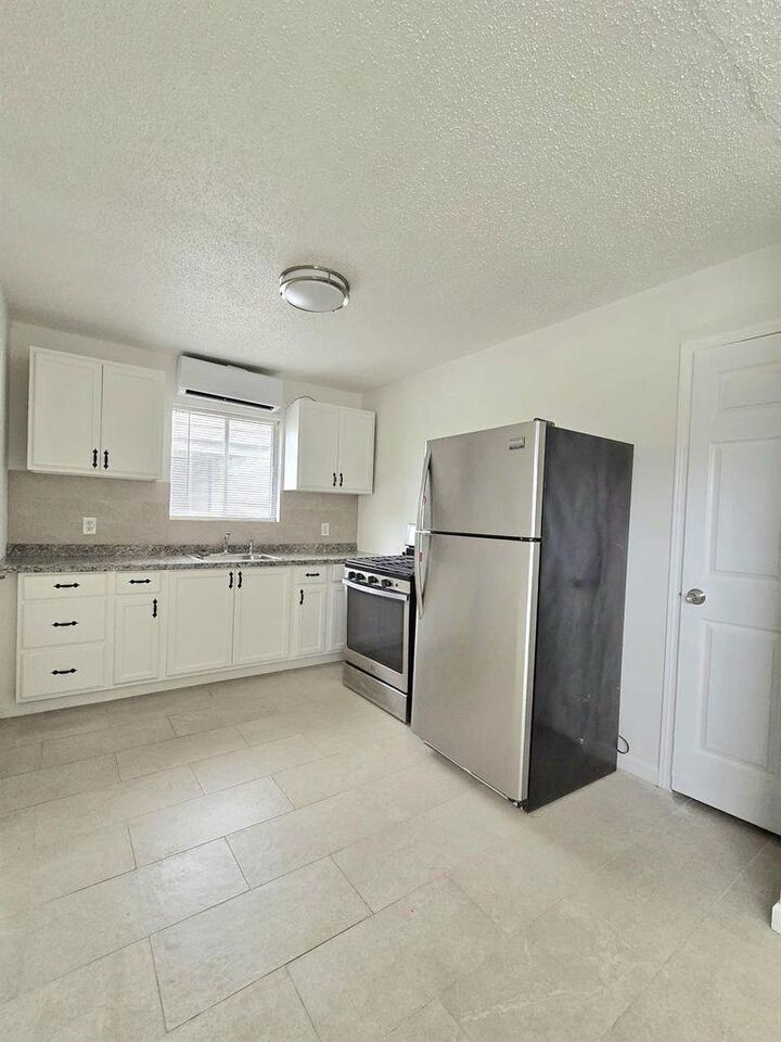 Property Photo: 3829 Mount Pleasant St TX 77021
