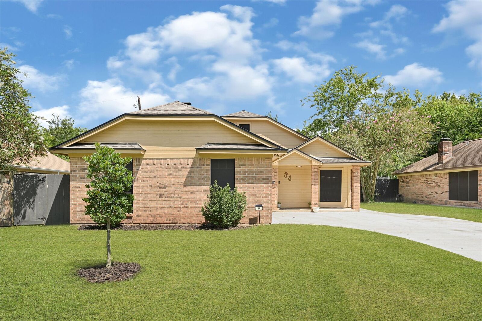 Property Photo: 34 Alexander Court TX 77515