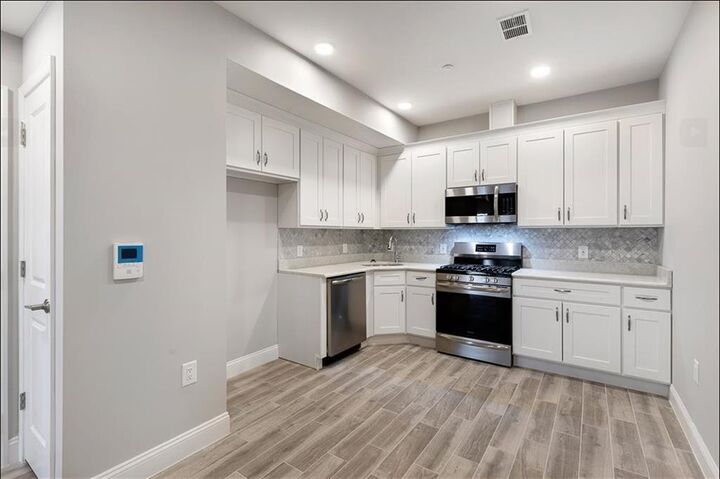 Property Photo:  54 Graham St 3D  NJ 07307 