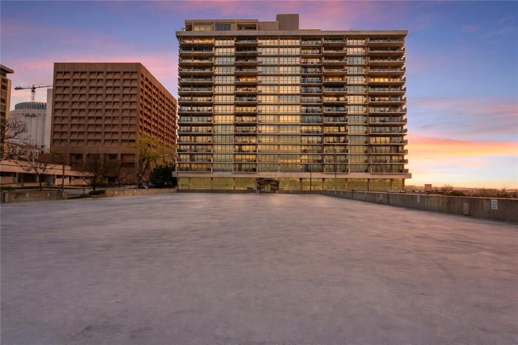 Property Photo:  600 Admiral Boulevard 604  MO 64106 