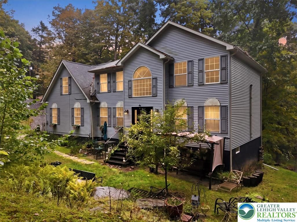 Property Photo:  194 Sportsmen Drive  PA 18326 