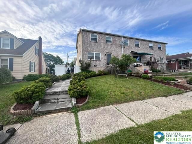 Property Photo:  745 E Green Street  PA 18109 
