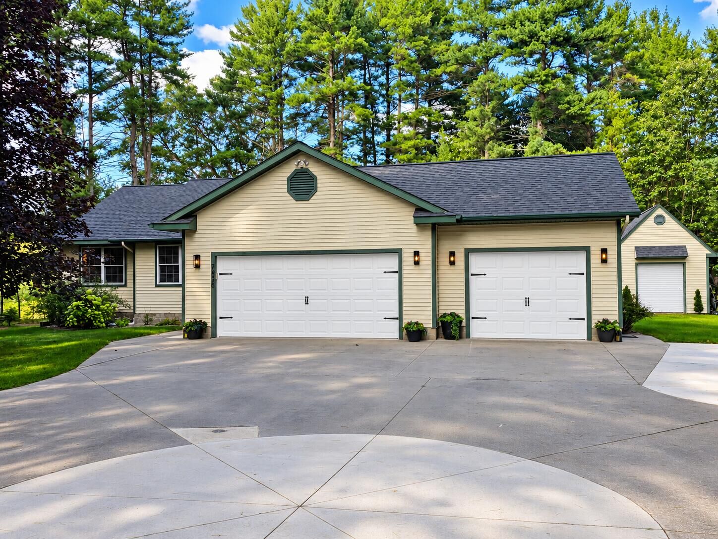 Property Photo: 7426 Wiczer Drive MI 49461