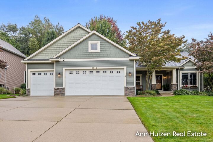 Property Photo:  5330 Stevendale Drive  MI 49426 