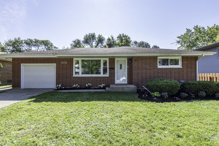 Property Photo:  2701 Brnot Avenue  IL 60087 