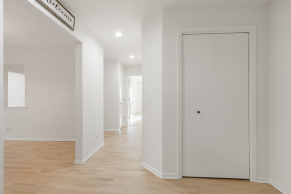 Property Photo: 5320 N Lowell Avenue 506 IL 60630