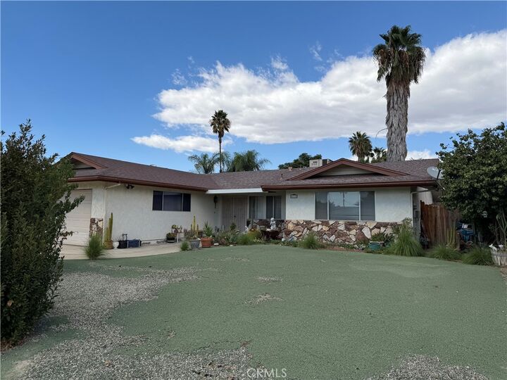 Property Photo:  672 Central Avenue W  CA 92543 