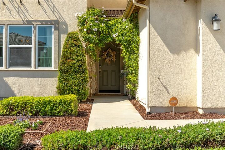 Property Photo: 6877 Meander CA 91752