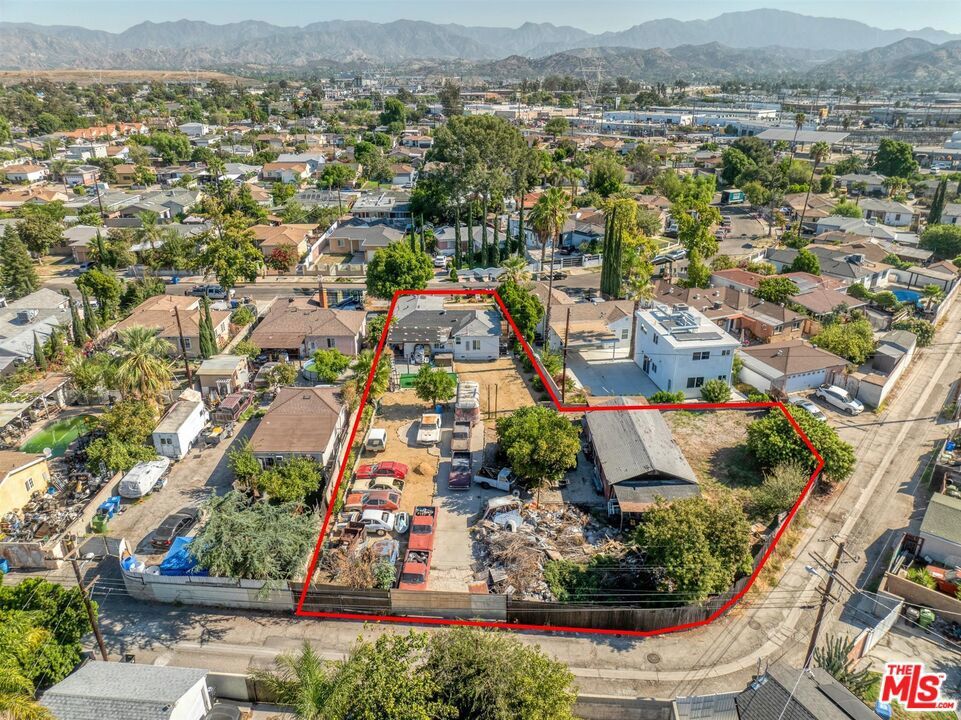 Property Photo:  8441 Rincon Avenue  CA 91352 