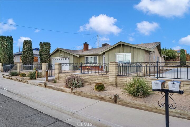 Property Photo: 1130 Oasis Drive CA 92311