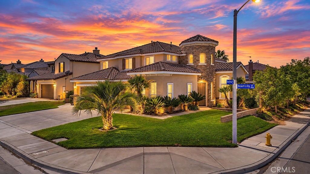 Property Photo:  39339 Desert Lilly Court  CA 93551 