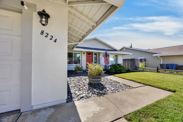 Property Photo:  8224 Blue Oak Way  CA 95610 