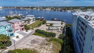 Property Photo:  286 Fairweather Lane  FL 33931 