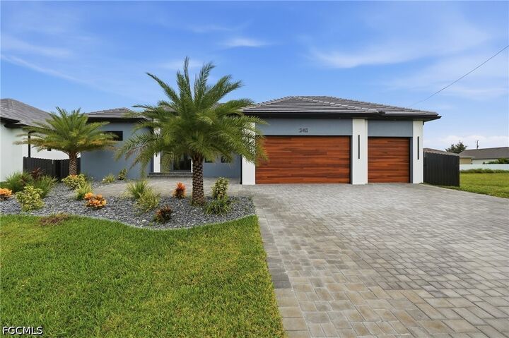 Property Photo:  340 SW 31st Avenue  FL 33991 