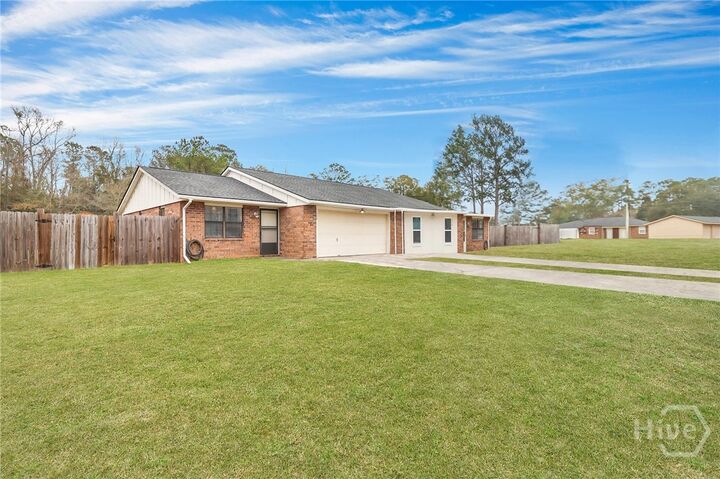 Property Photo:  506 Greenbay Avenue  GA 31326 