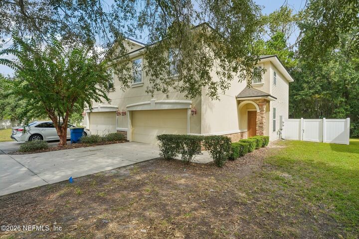Property Photo: 12222 Sweet Branch Court FL 32218