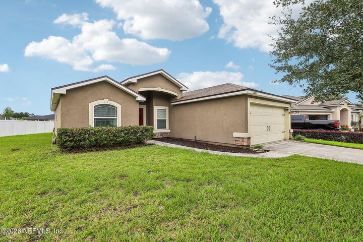 Property Photo:  6012 Chestnut Gelding Lane  FL 32234 