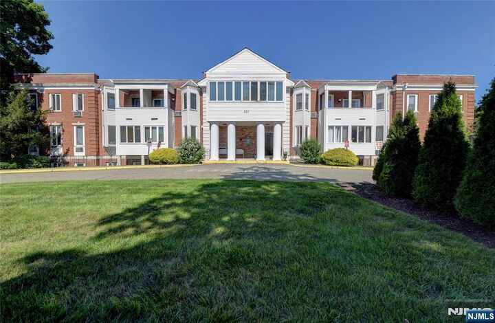 Property Photo:  520 Turnpike C221  NJ 07444 