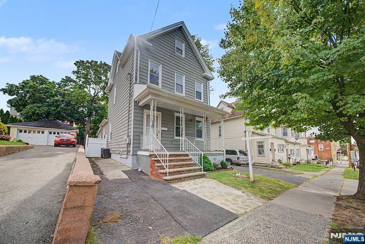 Property Photo:  88 Boiling Springs Avenue  NJ 07073 