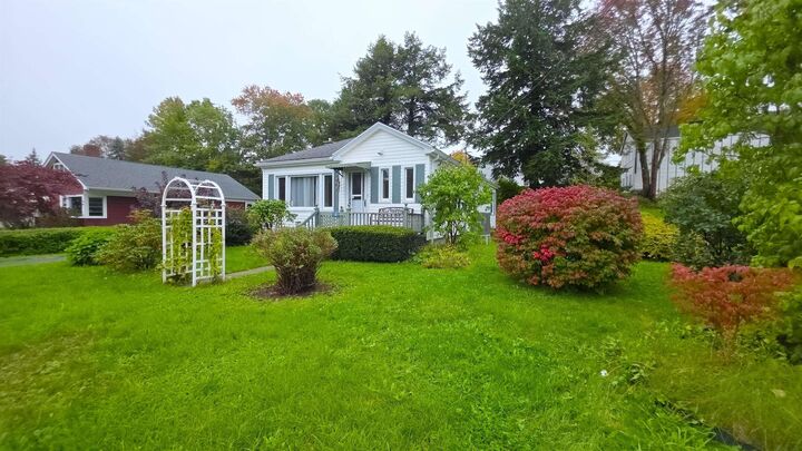 Property Photo:  181 Crescent  NS B4V 1L1 