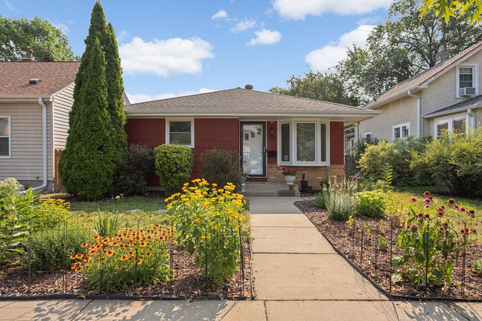 Property Photo:  3740 Perry Avenue N  MN 55422 