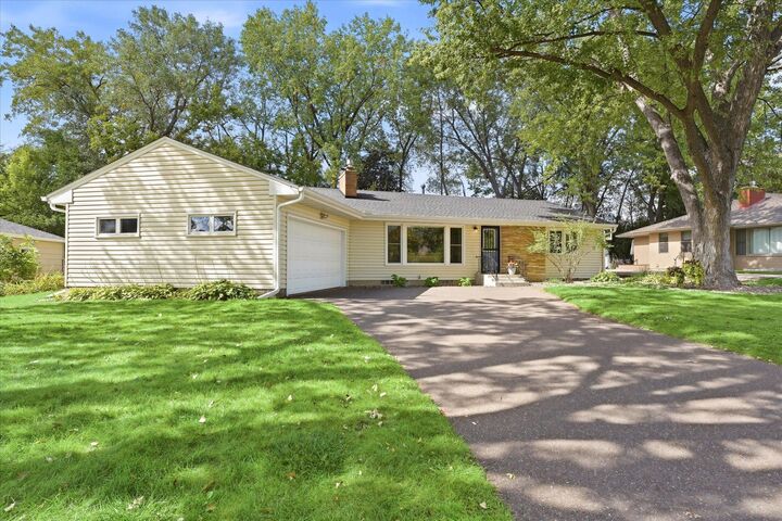 Property Photo:  2209 Midlothian Road  MN 55113 