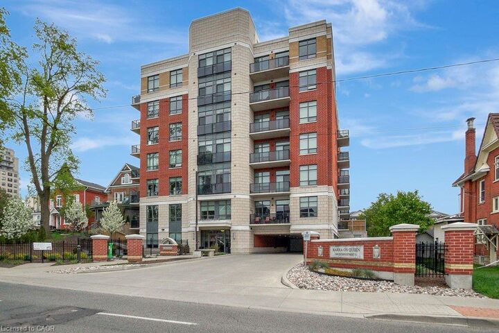 Property Photo:  399 Queen Street S 101  ON N2G 0C4 
