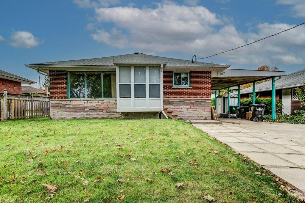 Property Photo: 102 Massey Avenue ON N2C 1M5
