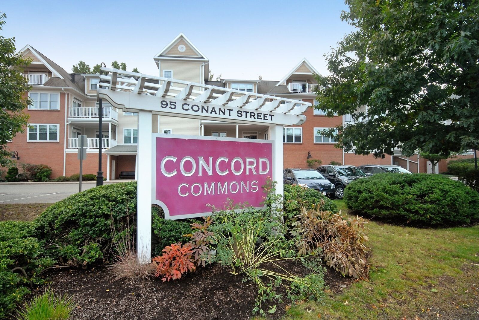 Property Photo:  95 Conant St 413  MA 01742 