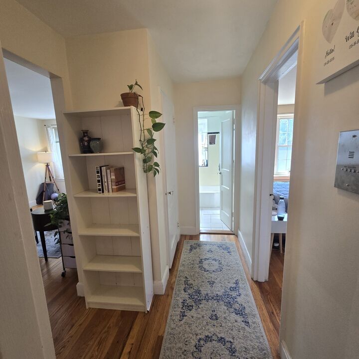Property Photo:  31-1/2 Englewood Ave 3  MA 02445 