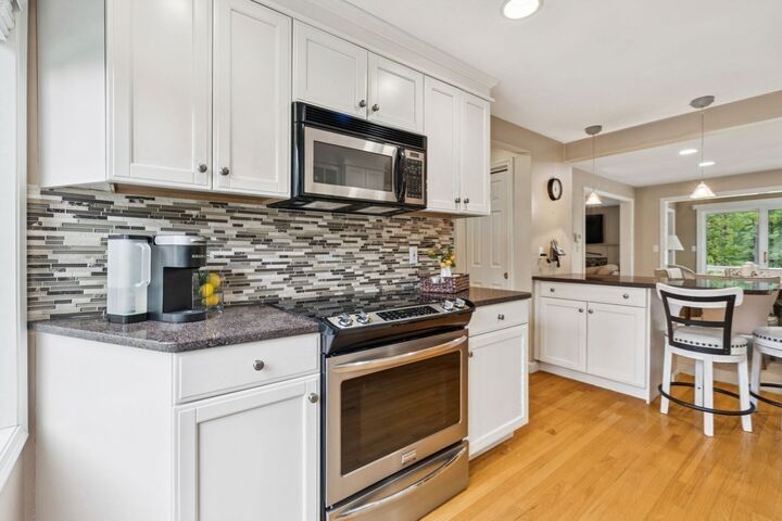 Property Photo:  4 Cleek Court 4  MA 01864 