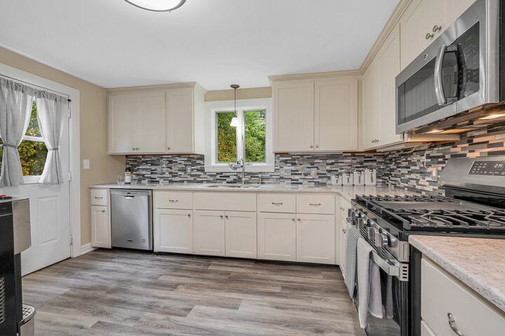 Property Photo:  137 Central St  MA 01864 