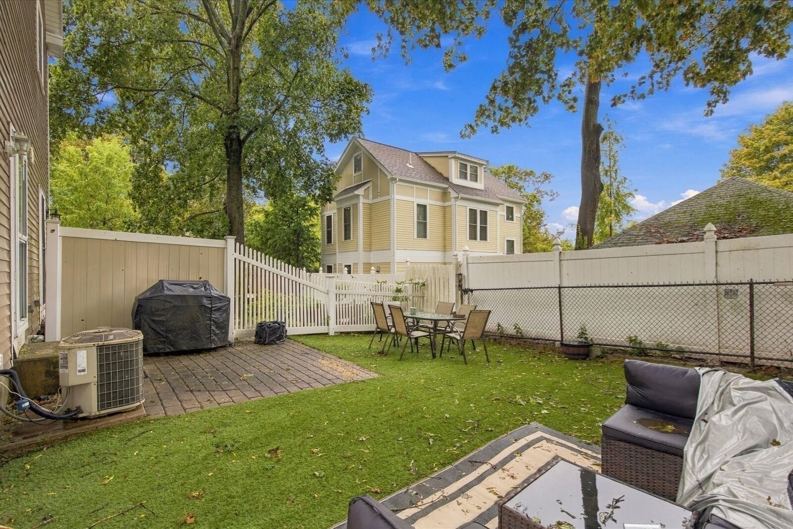 Property Photo: 11-13 Rushmore St 11 MA 02135