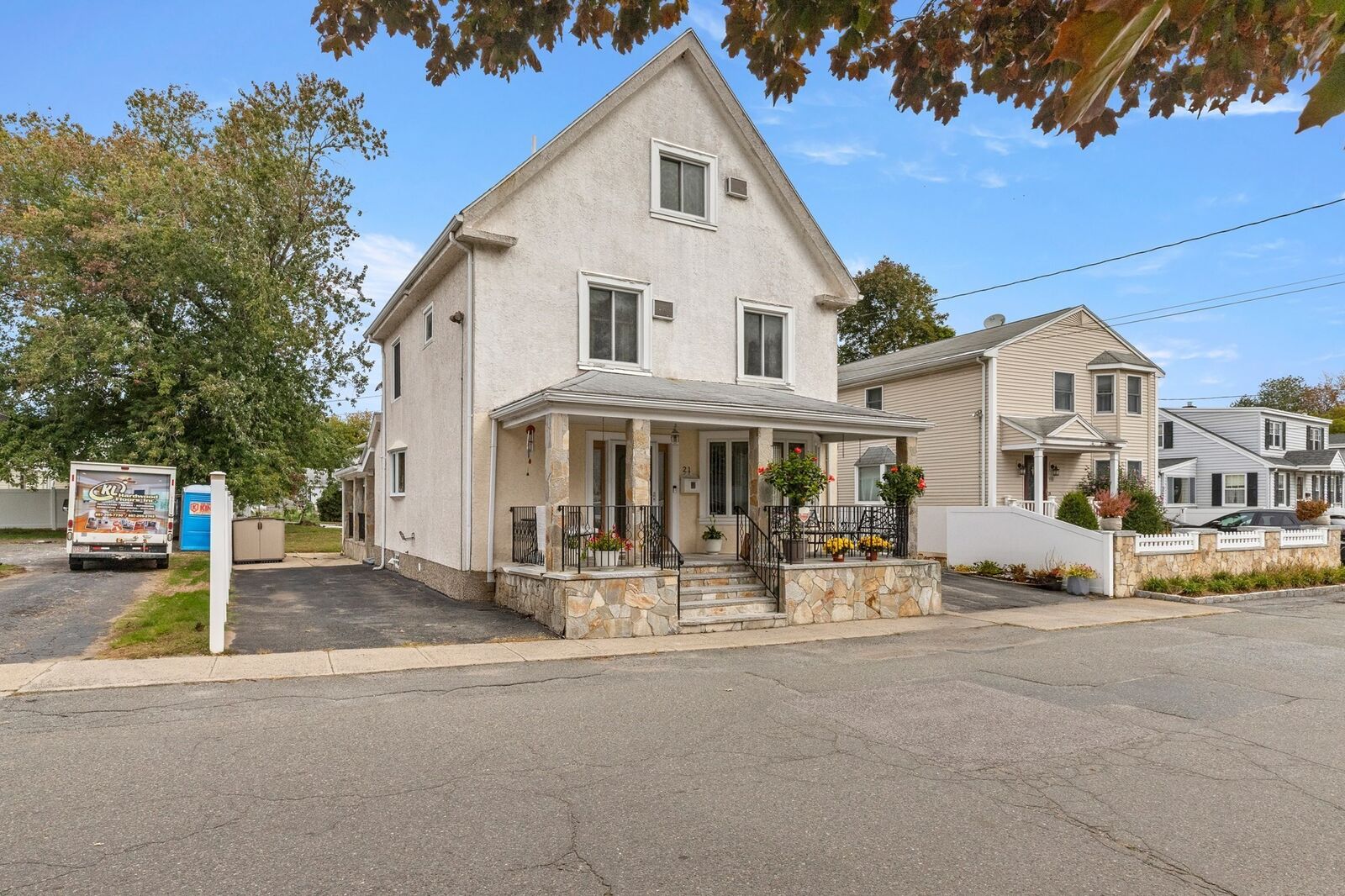 Property Photo:  21 Buxton St  MA 01960 
