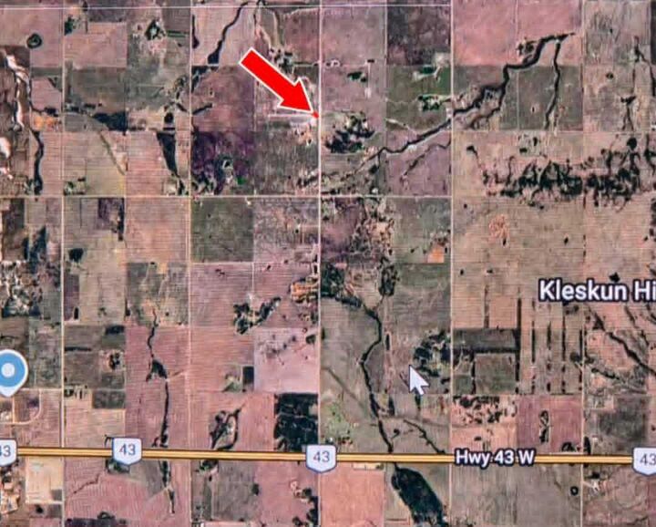 Property Photo: E-30-72-4 W6 AB T8X 4M3