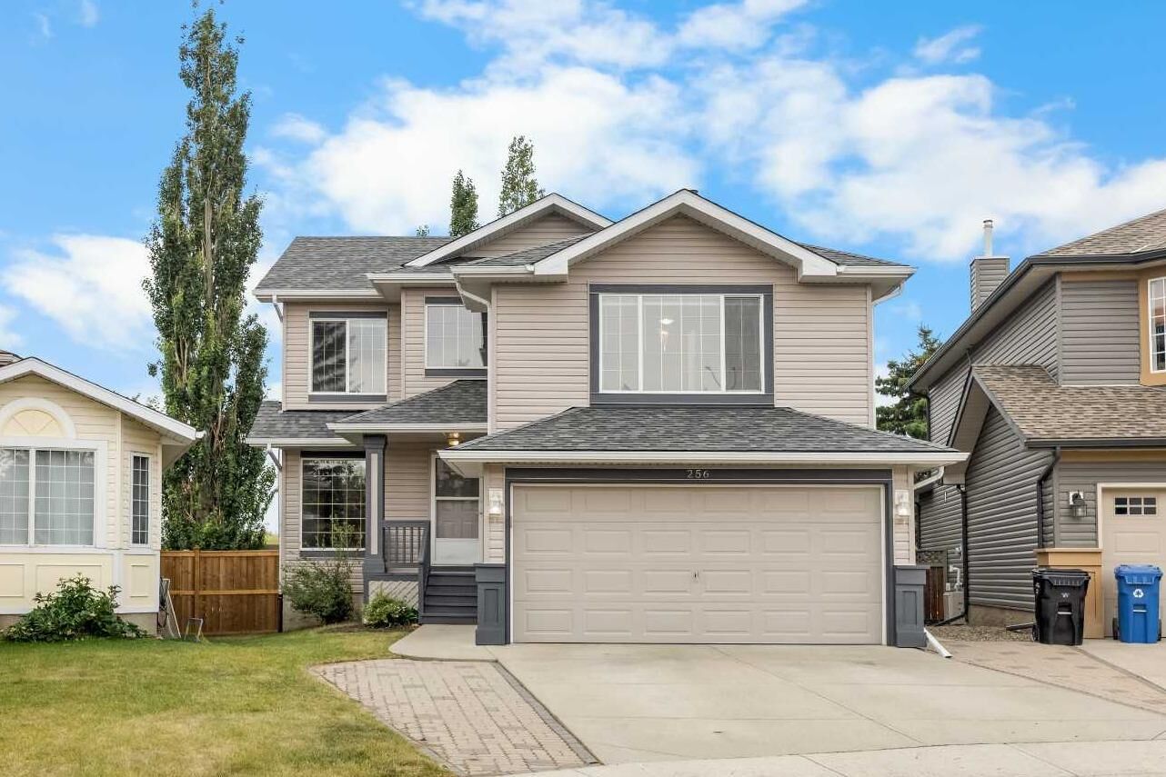 Property Photo:  256 Harvest Glen Place NE  AB T3K 4J1 