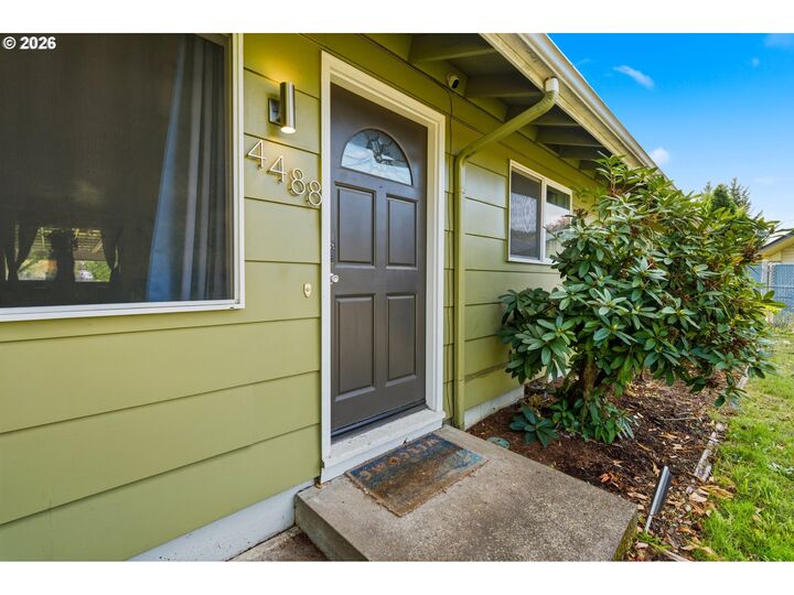 Property Photo:  4488 Knoop Ave  OR 97402 