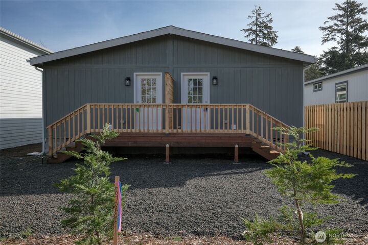 Property Photo: 627 -D Sunset Avenue NE WA 98569