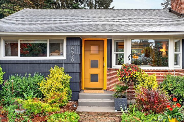Property Photo: 6520 Willow Road WA 98203