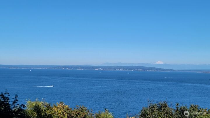 Property Photo:  4605  Baker Drive  WA 98203 