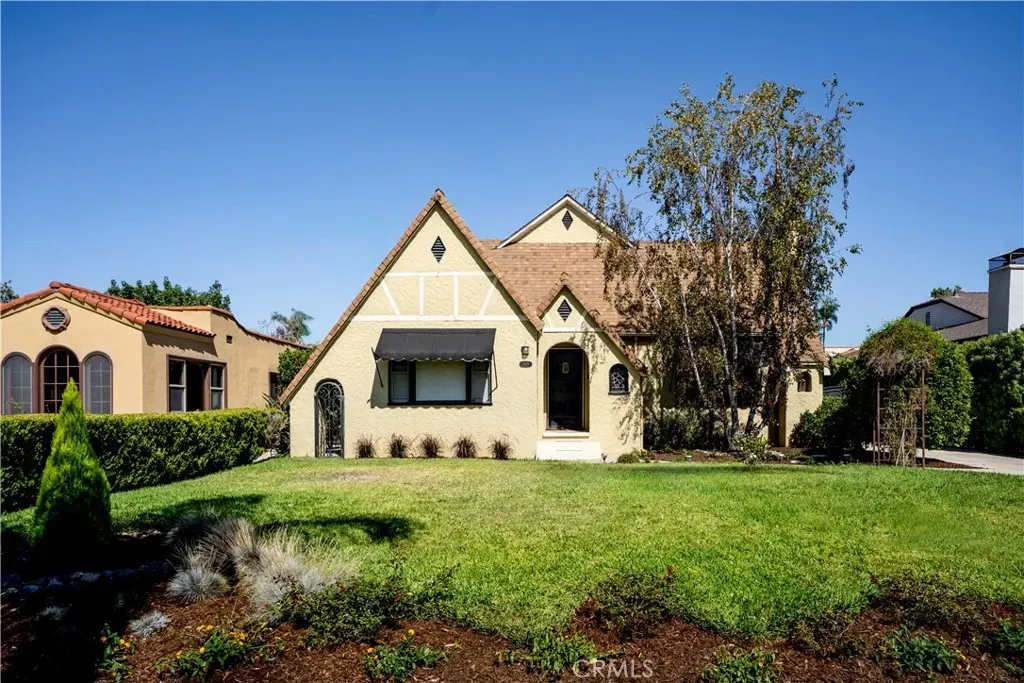 Property Photo:  2429 N Heliotrope  CA 92706 