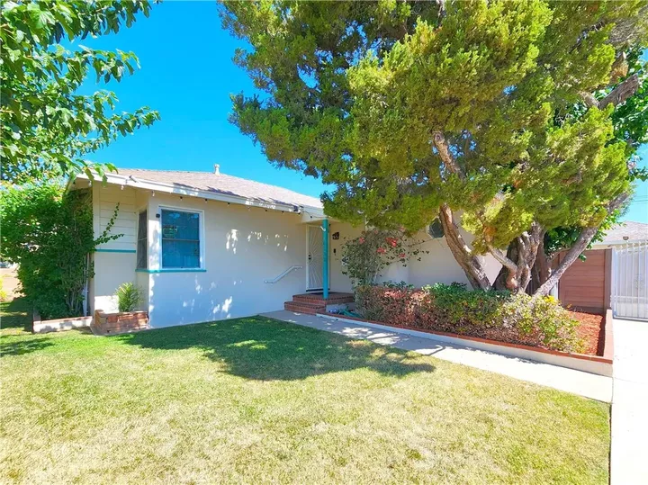 Property Photo:  10132 Densmore Avenue  CA 91343 