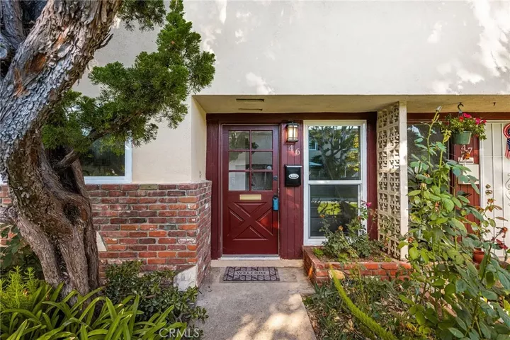 Property Photo:  1919 Sherry Lane 46  CA 92705 