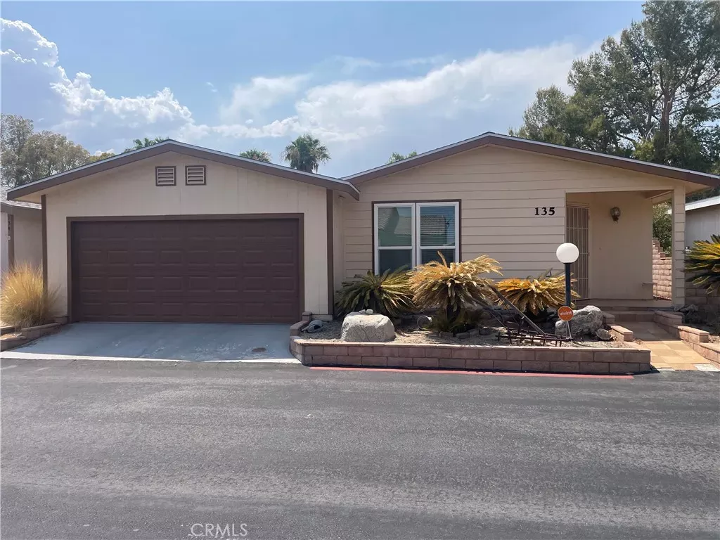 Property Photo:  65565 Acoma Avenue 135  CA 92240 