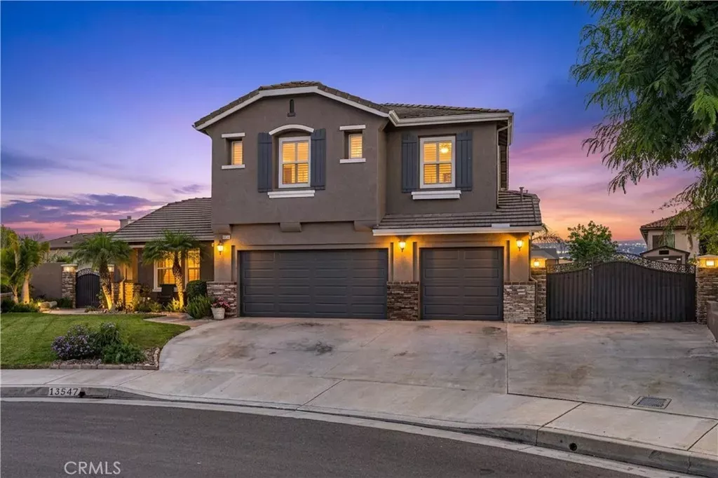 Property Photo:  13547 Canyon Crest  CA 92880 