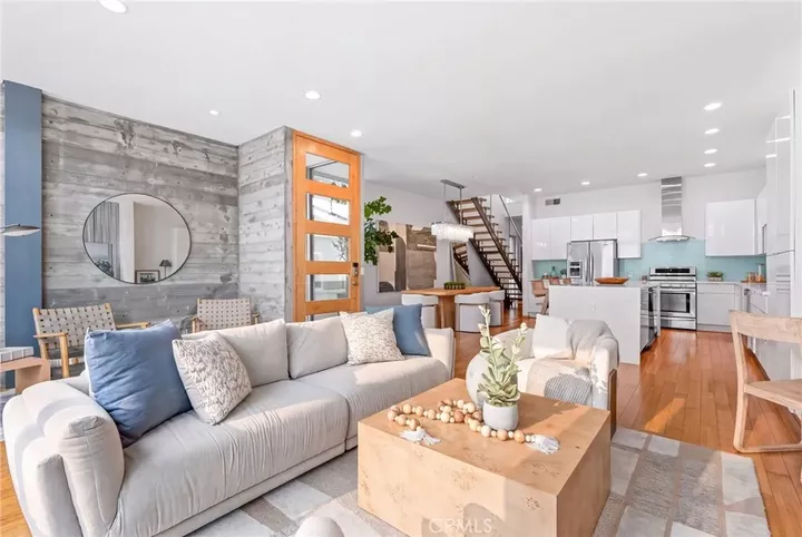 Property Photo:  210 43rd Street  CA 92663 