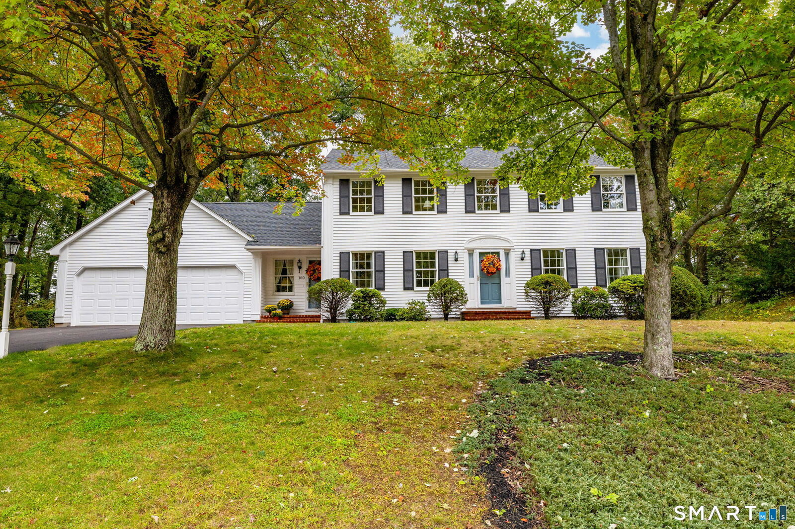 Property Photo:  160 McIntosh Drive  CT 06010 