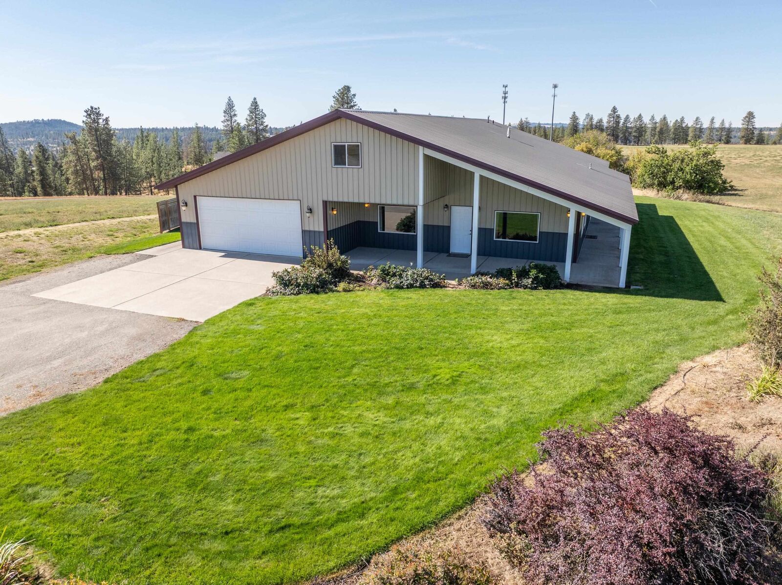 Property Photo:  3017 E Moran Vista Ln  WA 99223 