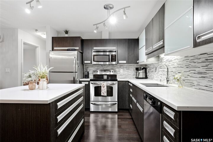 Property Photo:  1510 Neville Drive 207  SK S4Z 0A3 